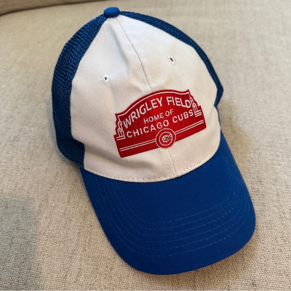 Wrigley Field Home of Chicago Cubs Retro Trucker SnapBack Mesh Hat Cap Budweiser